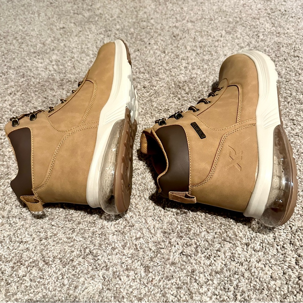 NWB Mens XRAY High Top Snow Boots - Picture 2 of 8
